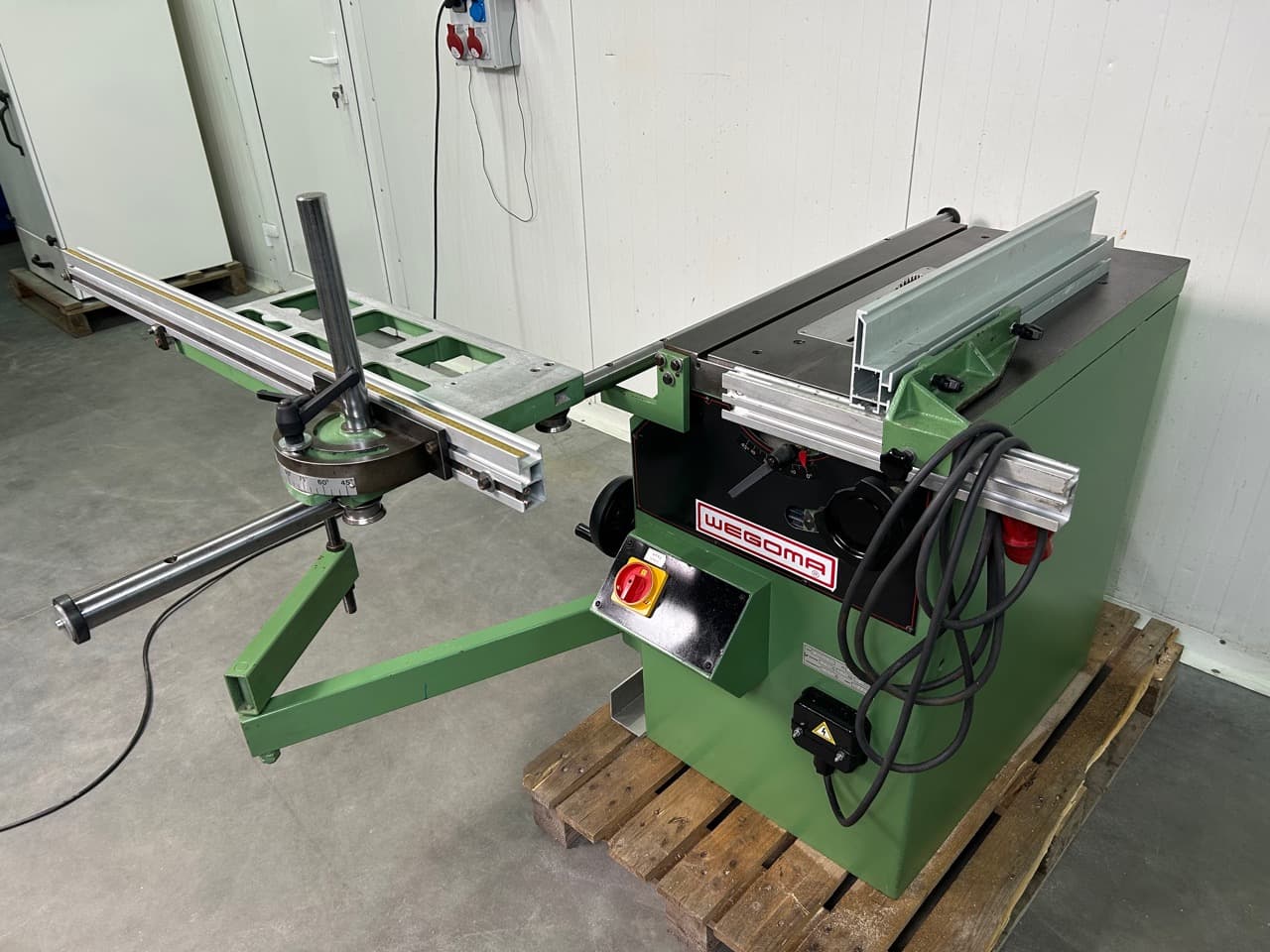 Panel saw